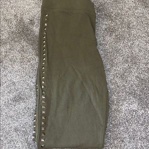 EXPRESS - ARMY GREEN LEGGINGS!